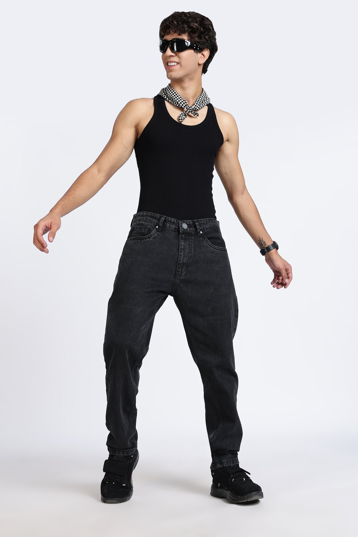 Mom Fit Denim Jeans Vintage Black Shade