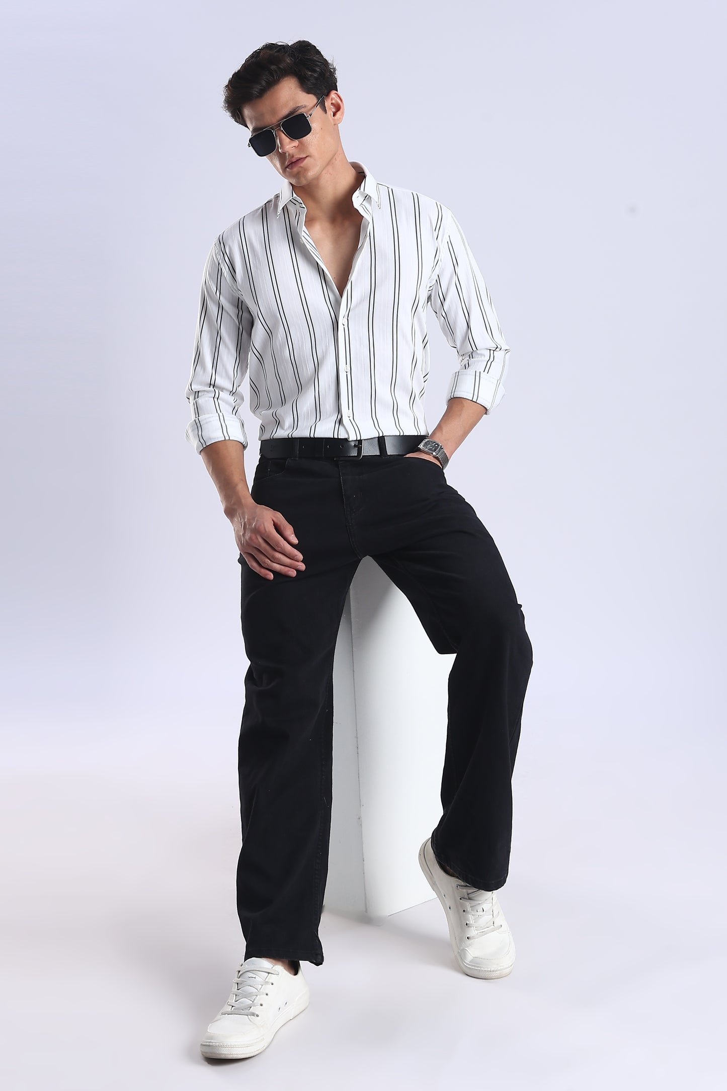 Regular Fit White Base Vertical Stripe Shirt