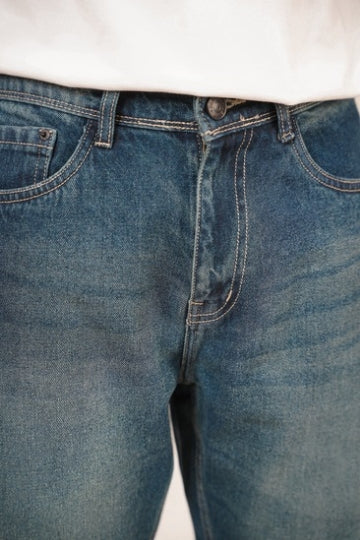 Mom Fit Blue Shade Denim Jeans