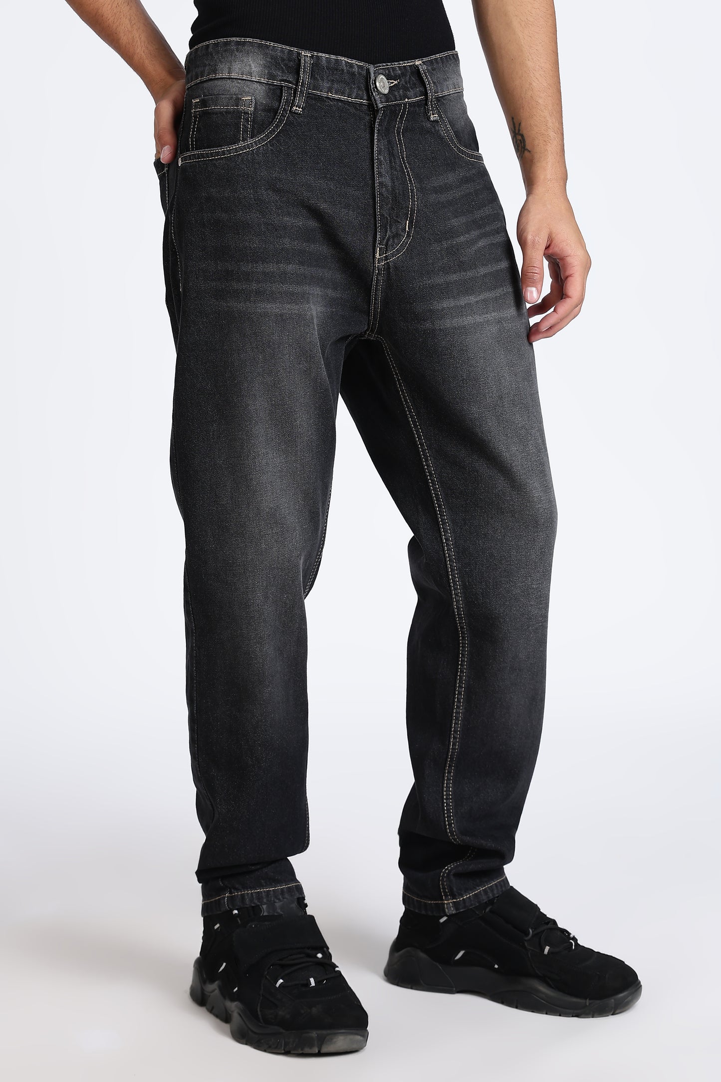 Mom Fit Black Shade Denim Jeans