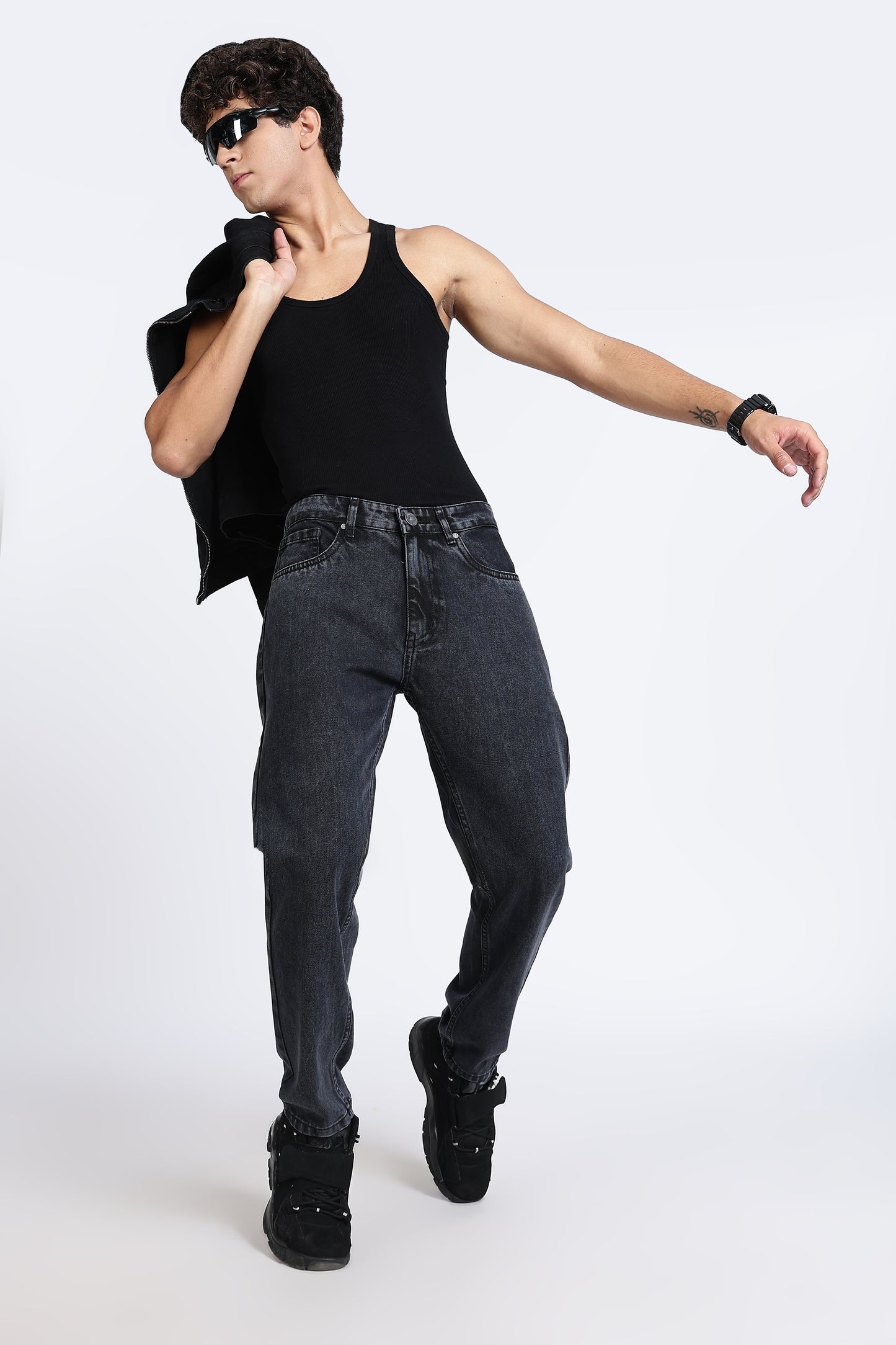 Mom Fit Denim Jeans Carbon Black Shade