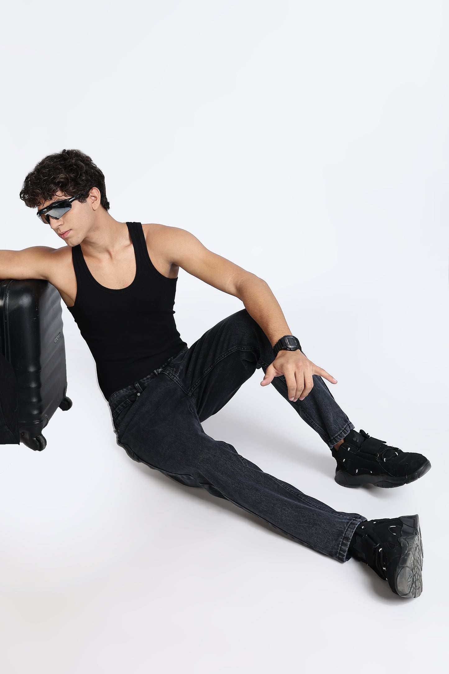 Mom Fit Denim Jeans Carbon Black Shade