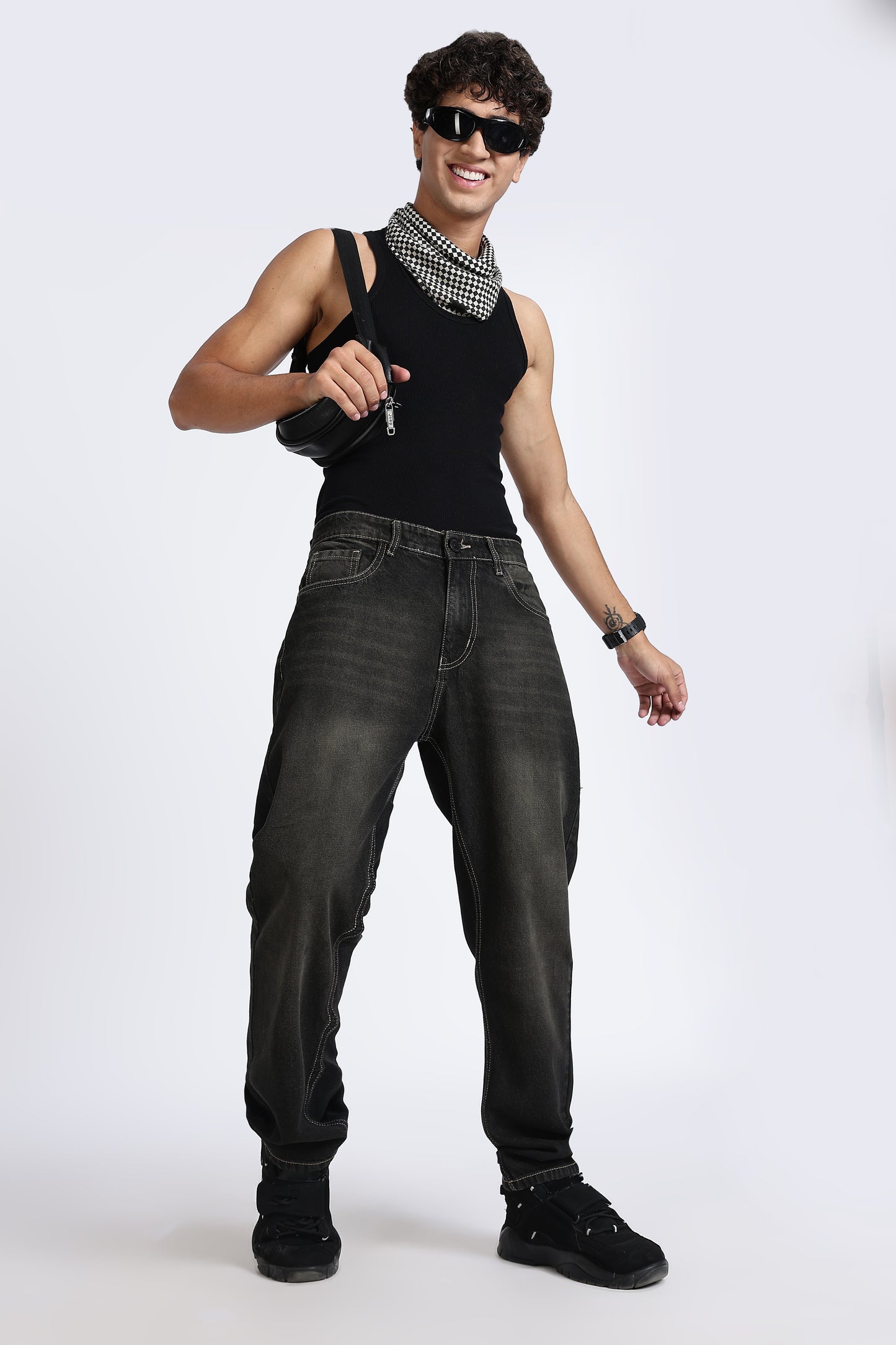 Mom Fit Denim Jeans Faded Black Shade