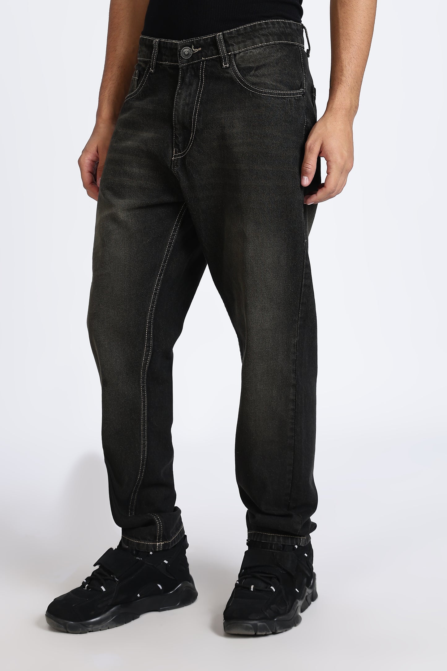 Mom Fit Denim Jeans Faded Black Shade