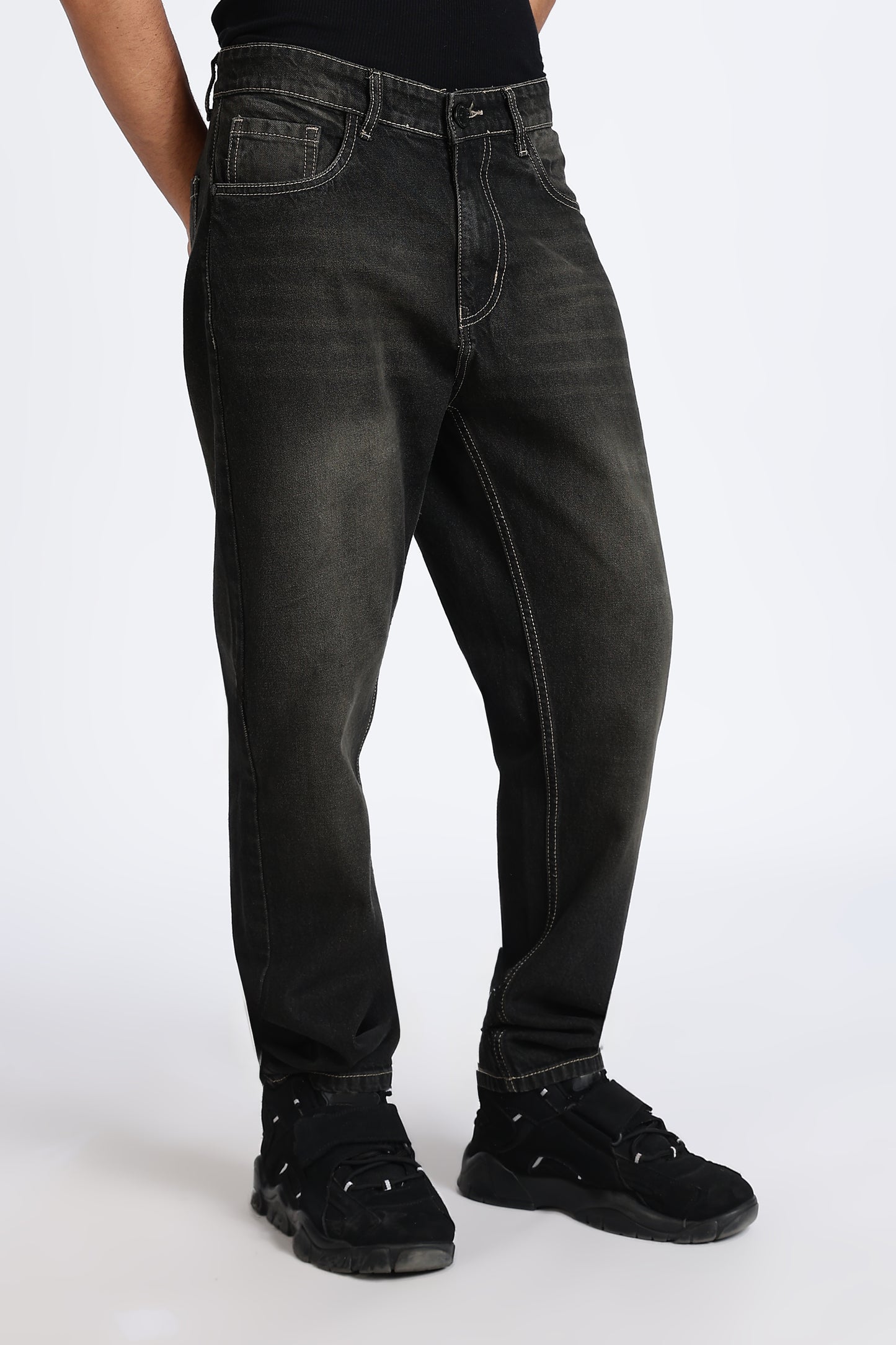 Mom Fit Denim Jeans Faded Black Shade