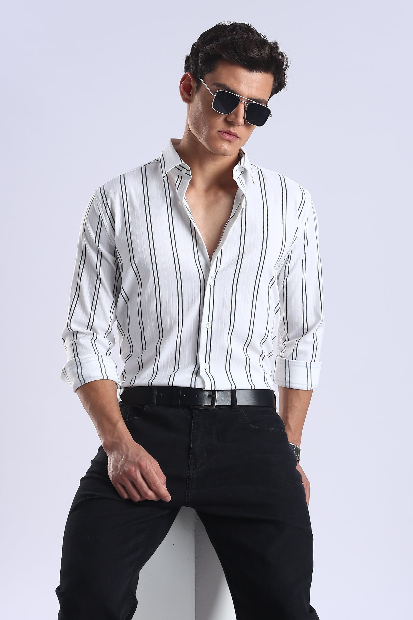Regular Fit White Base Vertical Stripe Shirt