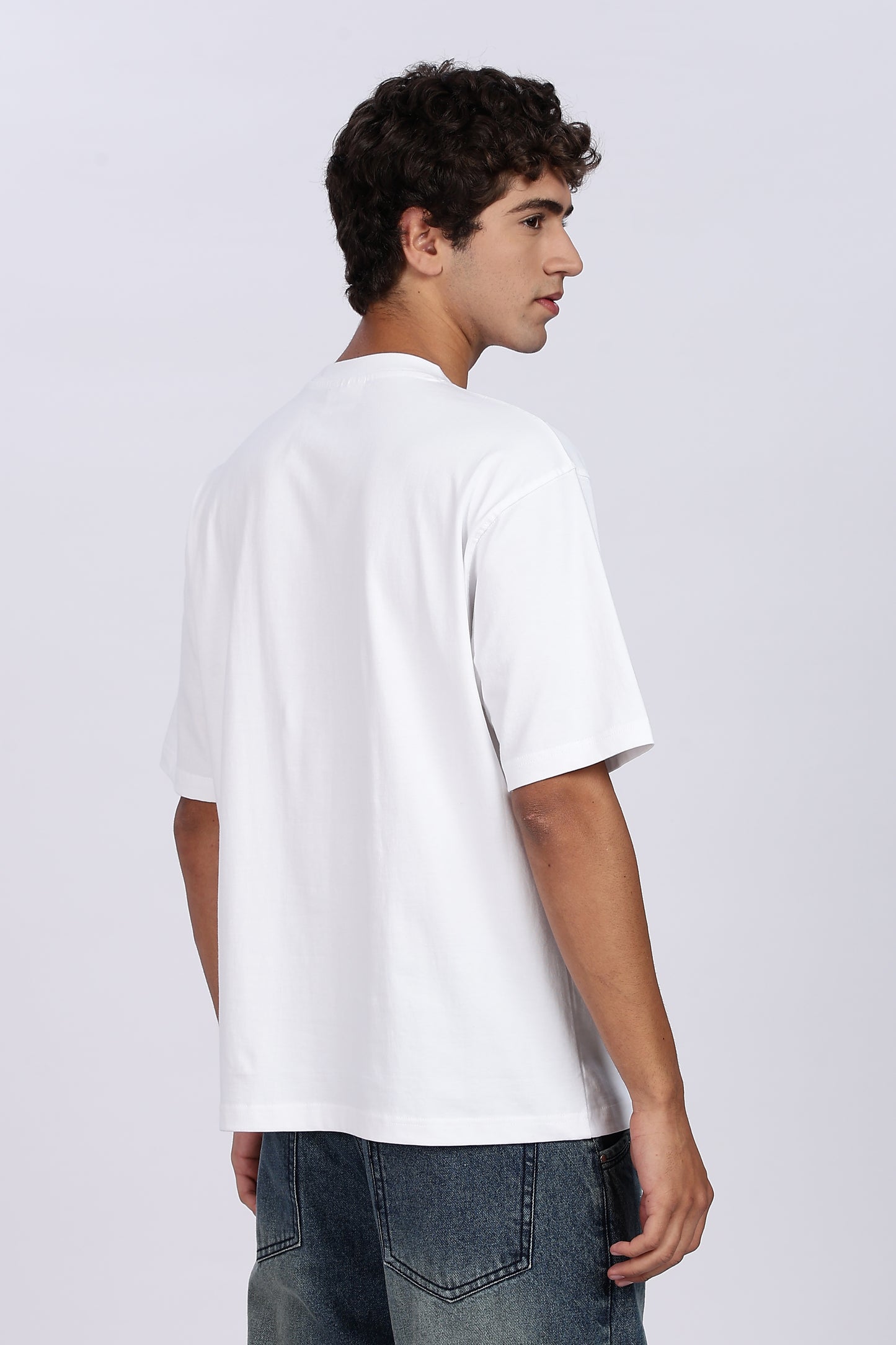 Five-Sleeve Drop Shoulder White T-Shirt