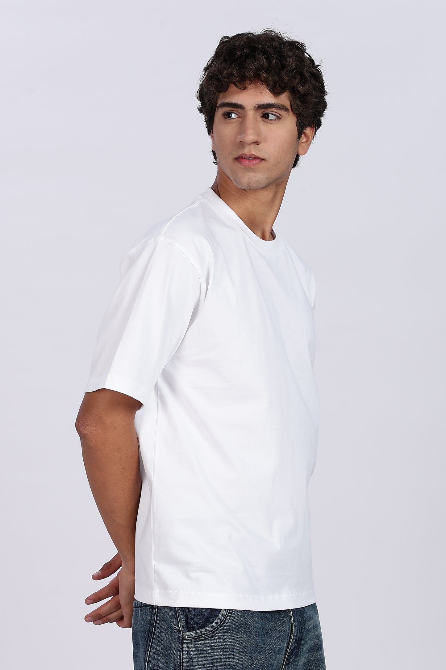 Five-Sleeve Drop Shoulder White T-Shirt