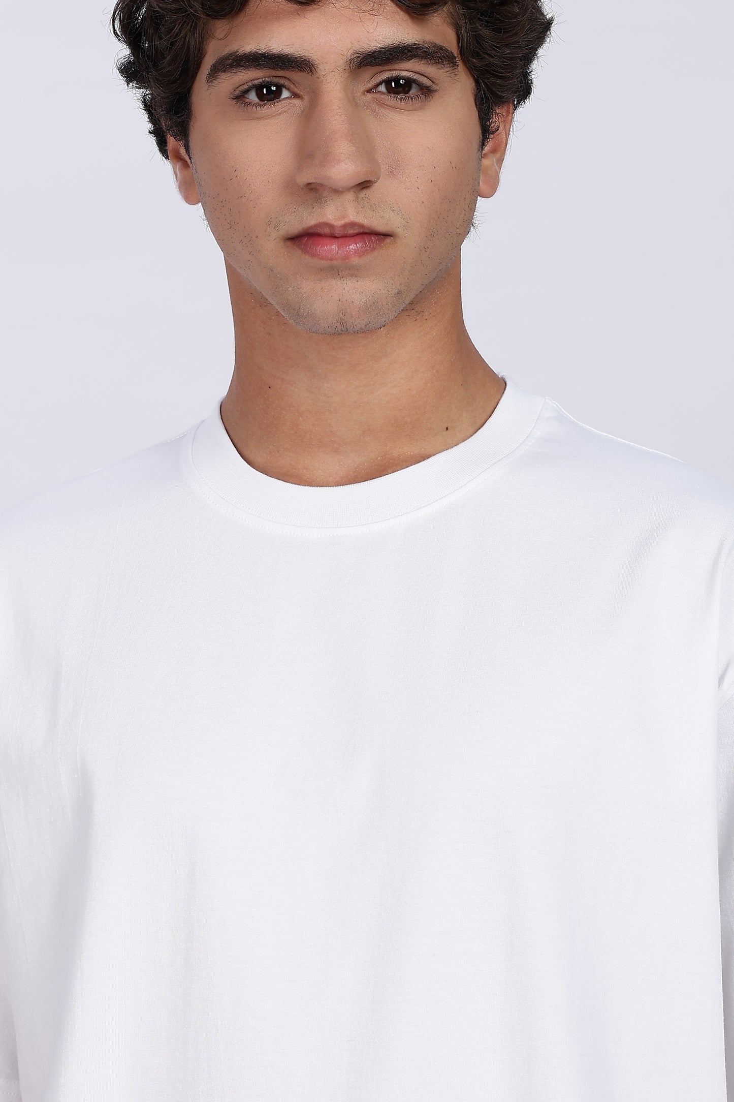 Five-Sleeve Drop Shoulder White T-Shirt
