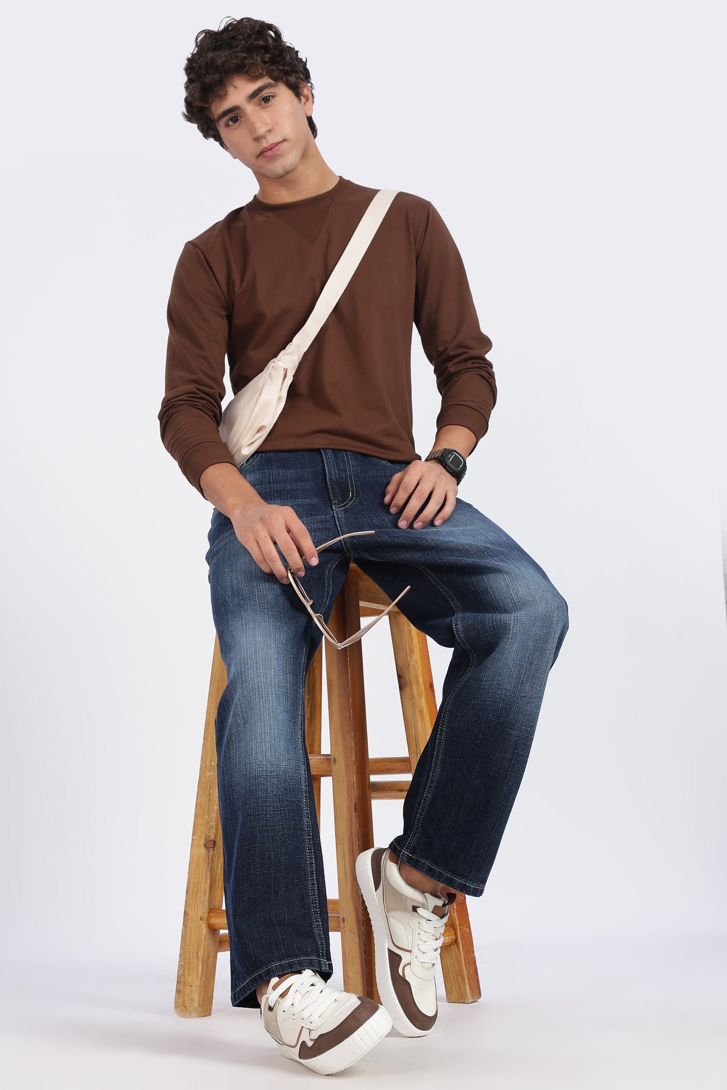 Dark Blue Mid-Wash Denim Jeans – Straight Fit