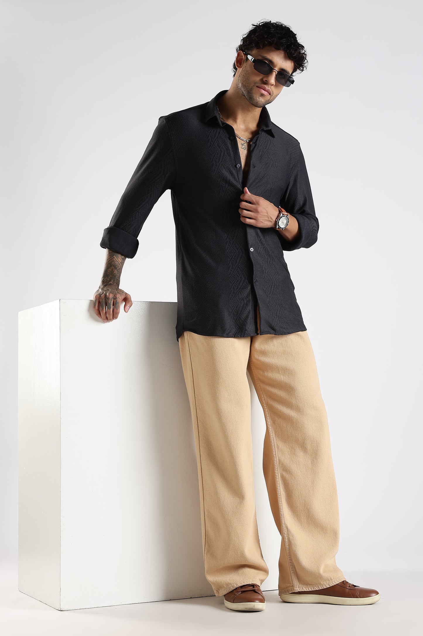 Regular Fit Textured Jacquard Fabric Black Shirt