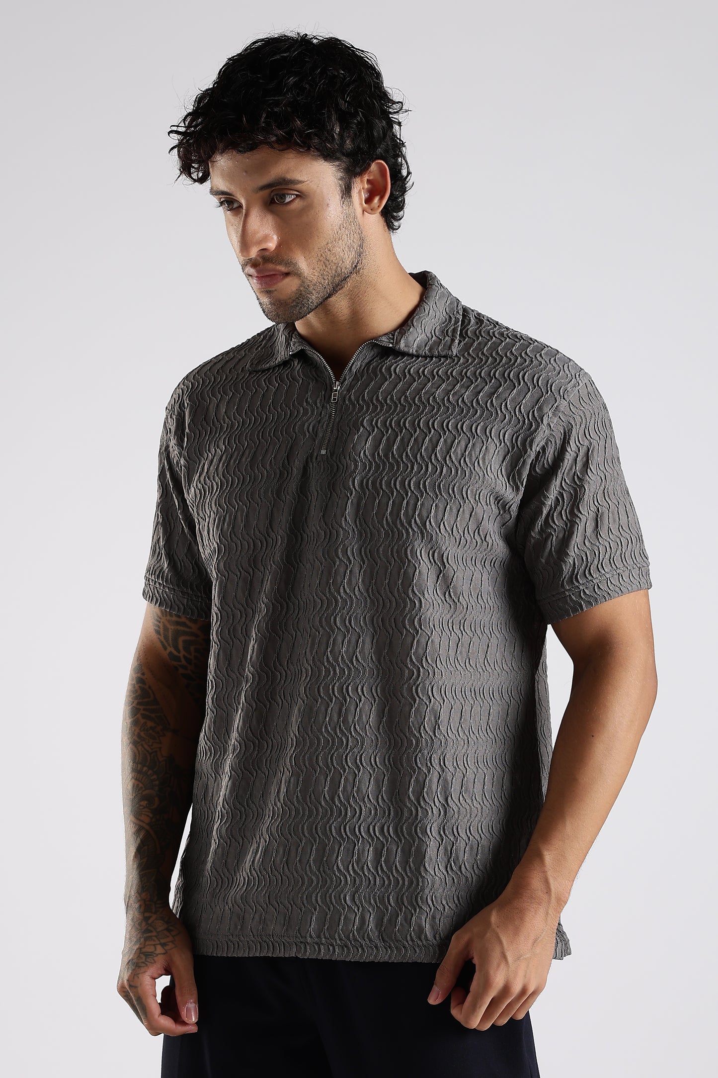 Regular Fit Jackuard Textured Zipper Polo Grey Textured Tshirt