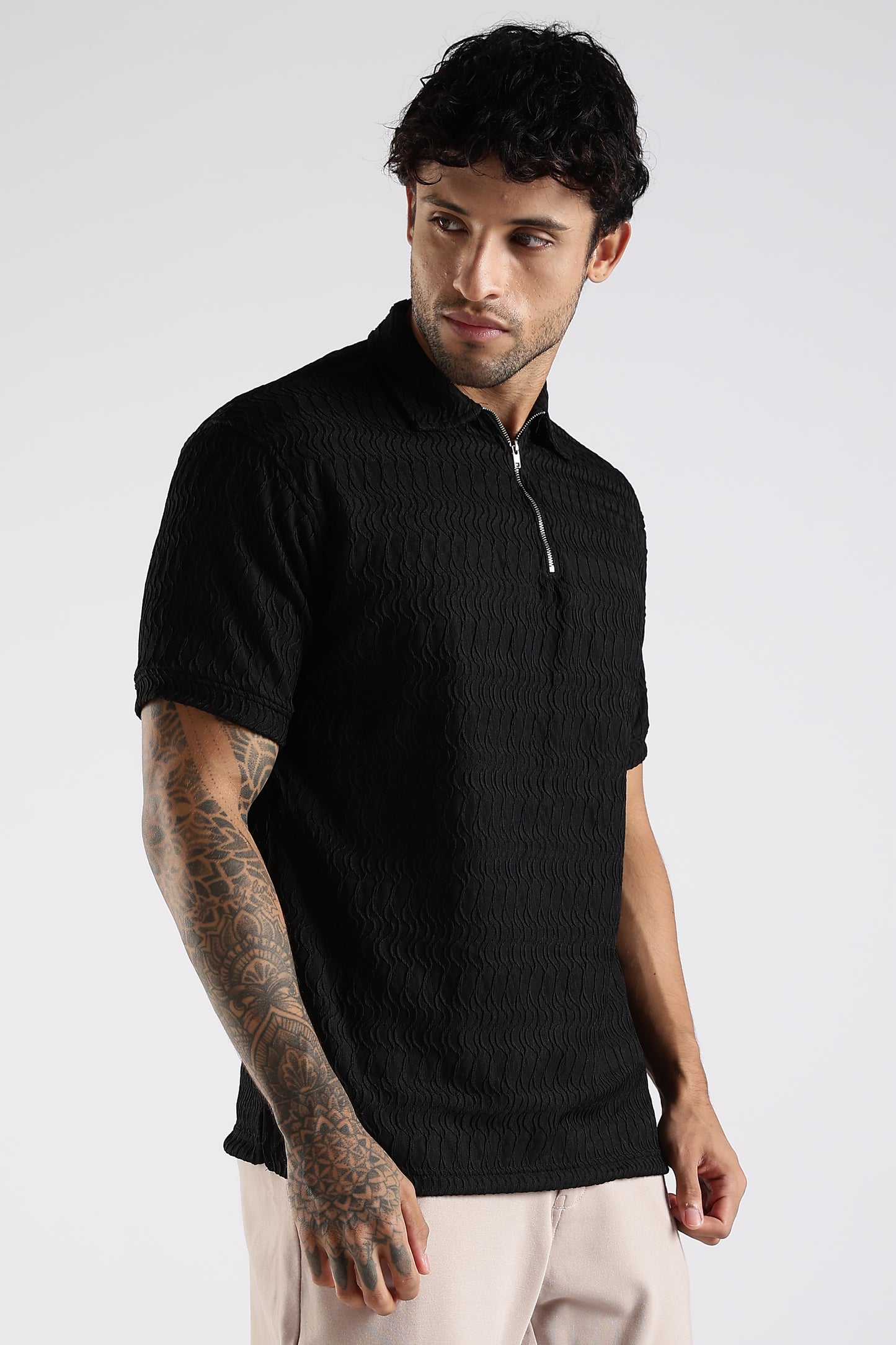 Regular Fit Jackuard Textured Zipper Polo Black Textured Tshirt